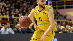 Berisha pezull, njëjtë si Peja
