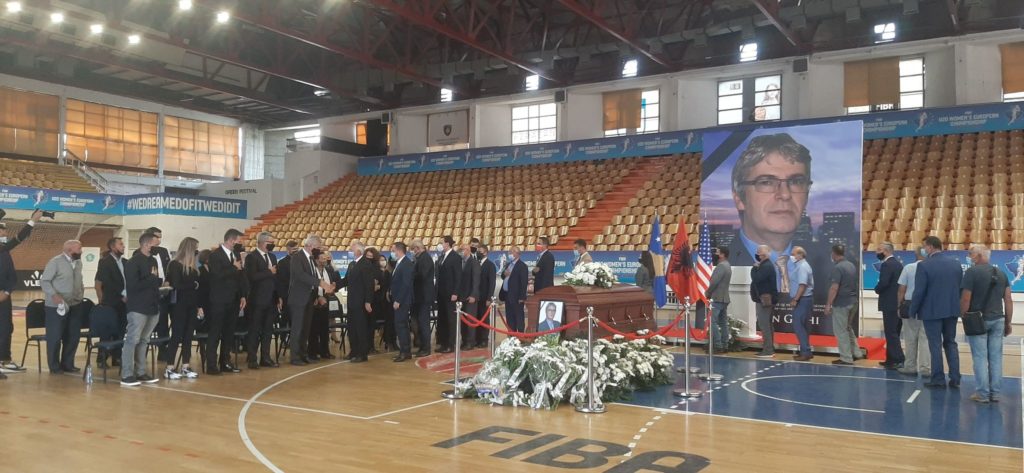 Gazetari Sylejman Gashi u përkujtua në Prishtinë me mbledhja komemorative