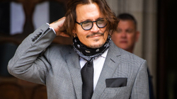 Johnny Depp urren ta quajnë i “famshëm i hollywoodit”