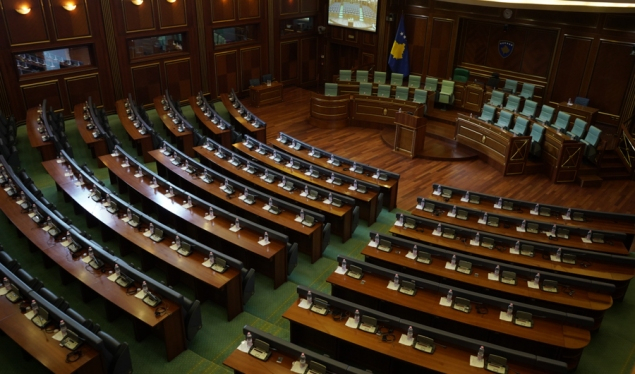 Kuvendi pezullon kontratën me median e cila prej faqes së tij ia transmetoi fushatën PDK-së