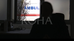 Një infermier thotë se u rrah pasi nuk lejoi xhirimin me telefon, protestojnë punëtorët shëndetësorë