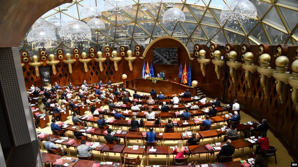 Kuvendi i Maqedonisë së Veriut shtyn regjistrimin e popullsisë