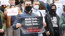 Sot protestohet për shkarkimin e Kastratit nga Universiteti i Prishtinës