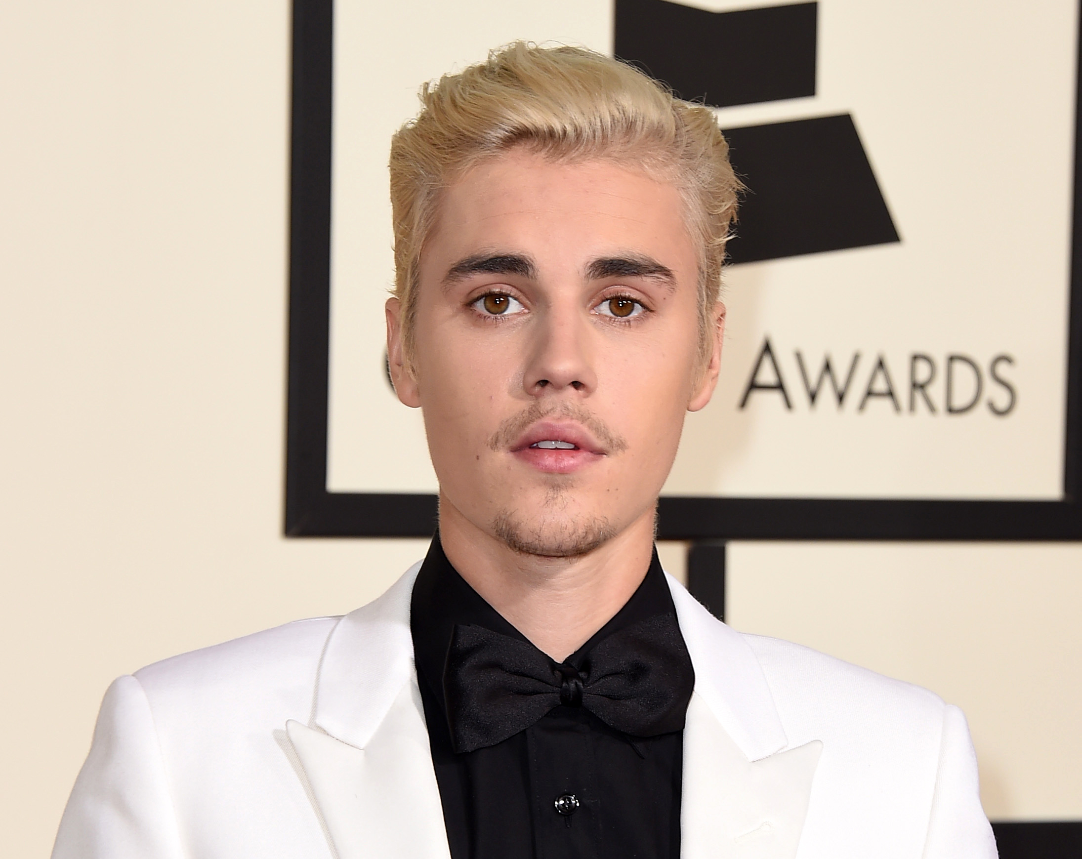 Justin Bieber e ka lansuar EP albumin “Freedom”