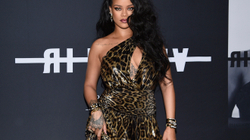 Rihanna marshon dhe bënë thirrje për ndalimin e dhunës ndaj aziatikëve