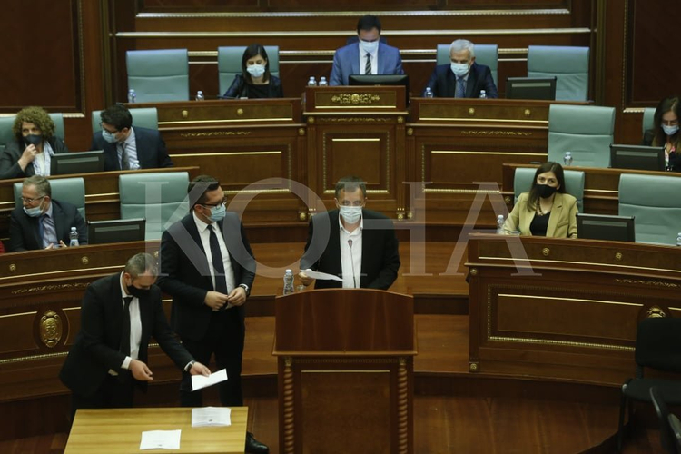 Zyba i përgjigjet Haradinajt: Jam takuar për kafe me një deputete të AAK-së, por s’kam bërë presion