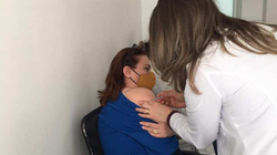 Me vetëm 100 doza, nis vaksinimi i personelit mjekësor në Klinë