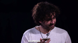 Kantautori Vlashent Sata vjen me një intervistë të veçantë në EXPRESS