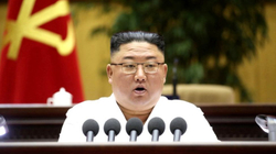 Kim Jong-un paralajmëron qytetarët se shteti është në krizë të madhe ekonomike