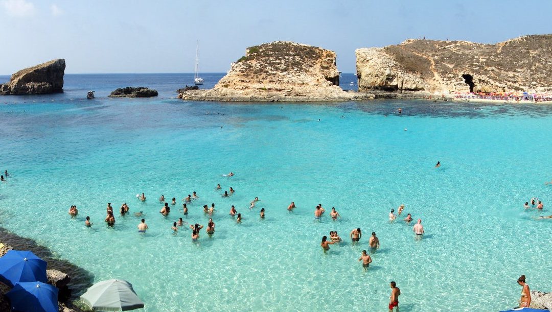 Malta do të paguajë turistët që vizitojnë vendin këtë verë