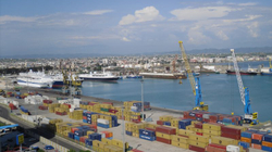 Kapen 200 kg kokainë në portin e Durrësit