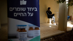 Izraeli, vendi që shumë shpejt mund ta arrijë imunitetin e tufës