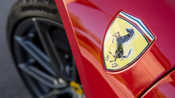 Ferrari synon 80 për qind të tregut deri më 2030