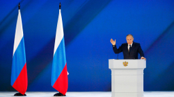 “Vijat e kuqe” të Putinit ndeshen me protestat masive nëpër Rusi
