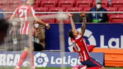 Atletico e rimerr pozitën e parë pas fitores ndaj Huescas