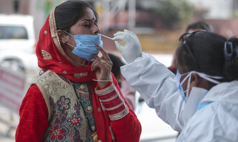 India shënon për të katërtën ditë radhazi rekord vdekjesh e rastesh të reja me COVID-19
