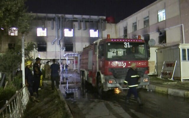 23 pacientë me COVID-19 vdiqën nga një shpërthim zjarri në një spital në Bagdad