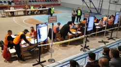 Vijon procesi i numërimit të votave në Shqipëri, prin PS-ja
