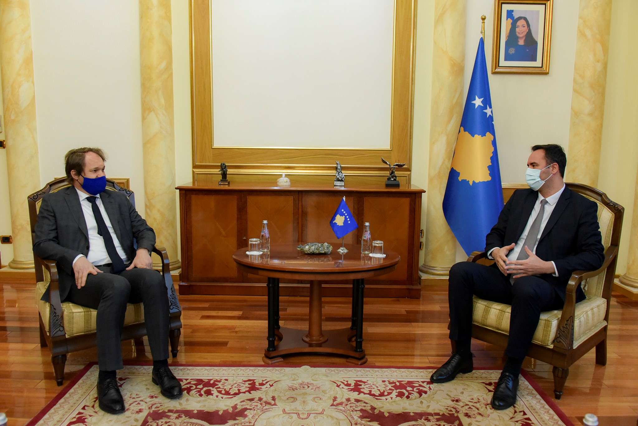 Konjufca takohet me Kostilnikun, shpreh shpresën që në një të ardhme të afërt Sllovakia do ta njohë Kosovën