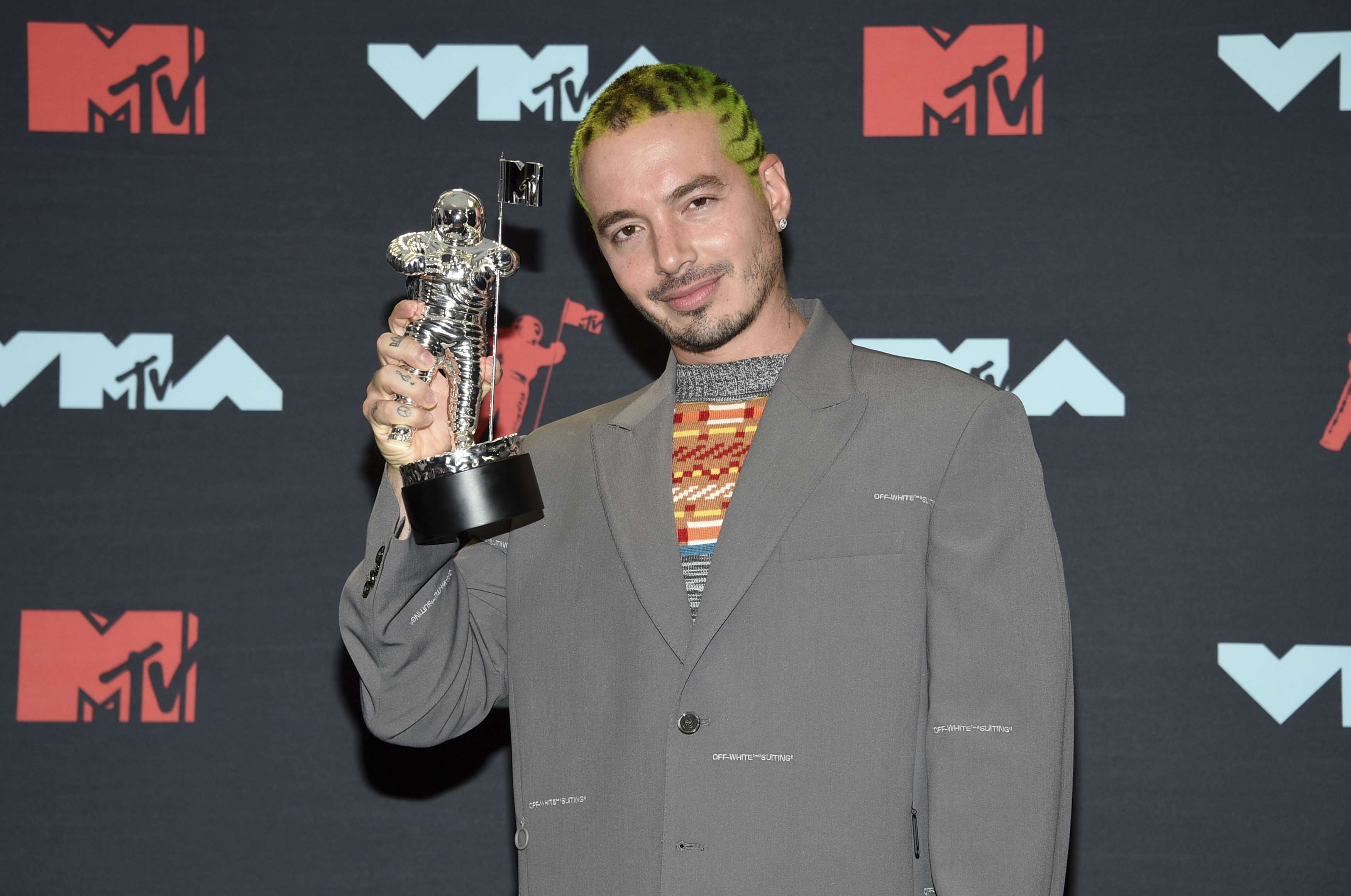 “The Boy From Medellín”, dokumentari i ri i yllit latin J Balvin