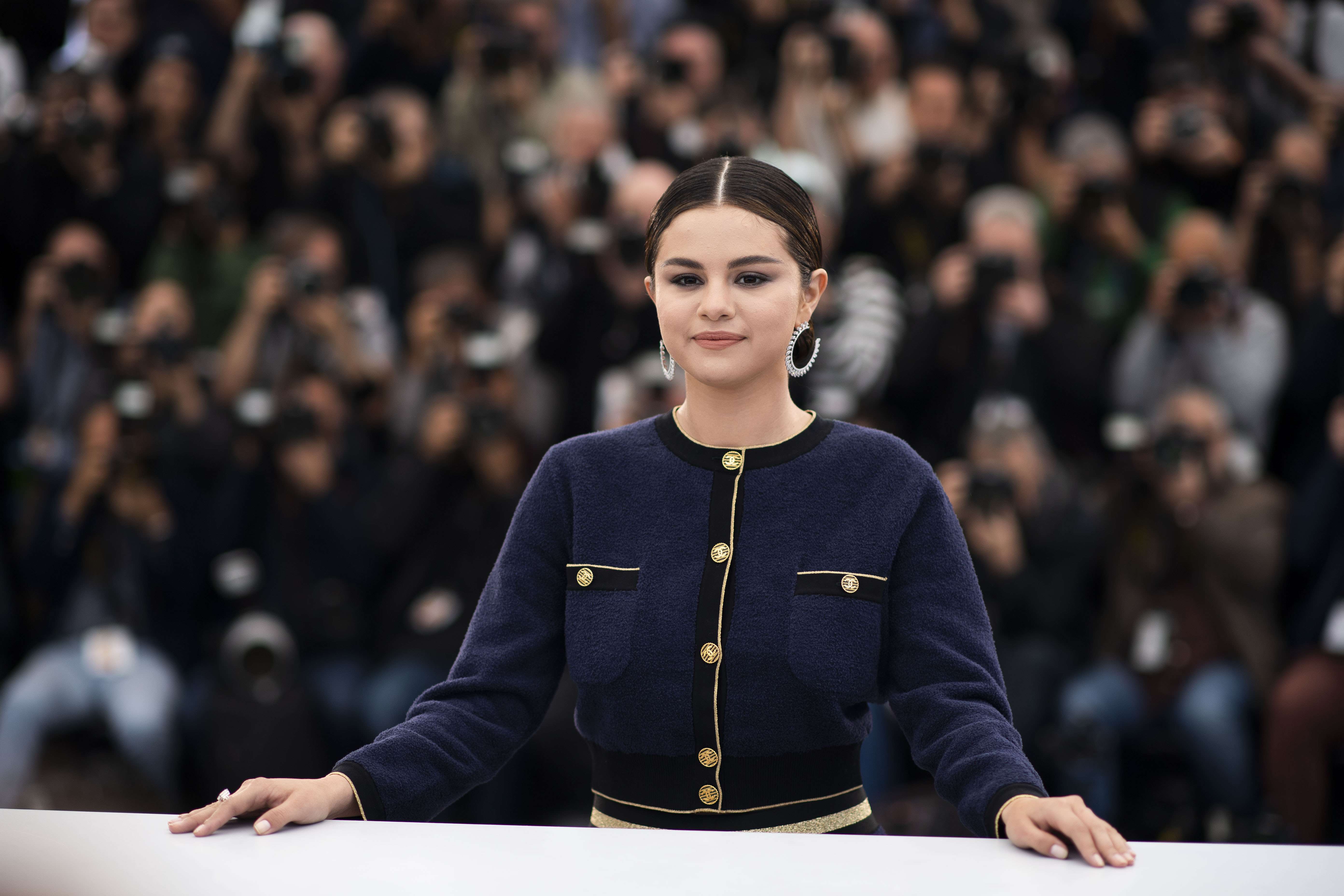 Selena Gomez u bëri thirrje liderëve të botës për bashkim në luftën kundër koronavirusit