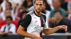 Juventusi ia ofron Evertonit e Barçës mesfushorin Rabiot