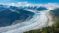 Satelitët tregojnë se akullnajat në botë po shkrihen më shpejt se asnjëherë më parë