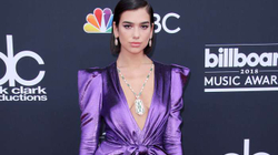 Dua Lipa nominohet për 4 çmime në “Billboard Music Awards”