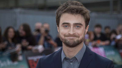 Daniel Radcliffe thotë se njerëzit çuditen si nuk është ngatërruar nga fama