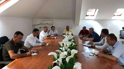 Suhareka angazhon 4 zjarrfikës shtesë