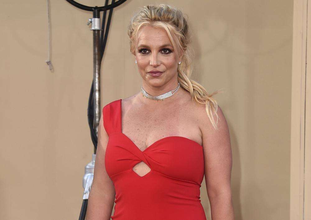 Babai i Britneyt thotë se s’ka bazë për largimin e tij nga kujdestaria