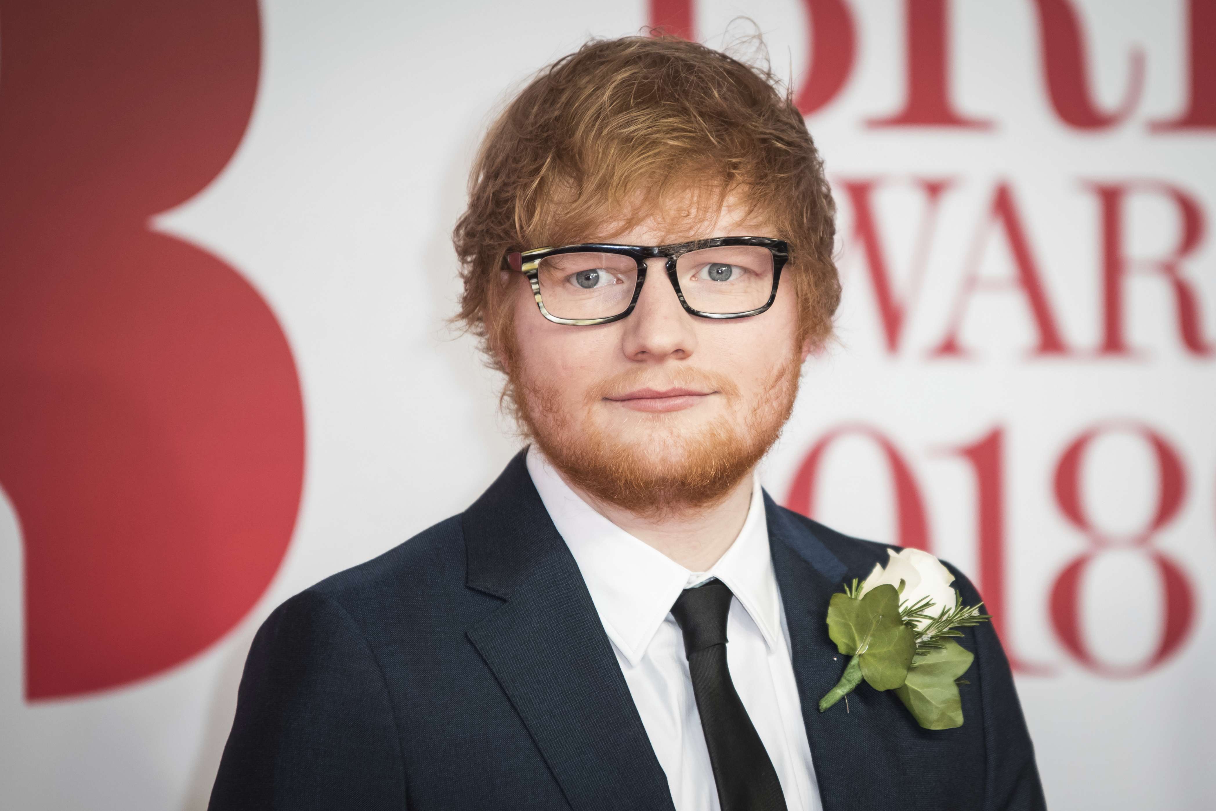 Ed Sheeran dhe Annie Lennox e mbështesin ngjarjen bamirëse “We For India”