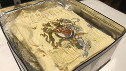 Një copë tortë nga dasma e princit Charles dhe Dianës u shit për mbi 2,000 dollarë