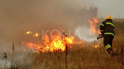 Zjarret përfshijnë disa fshatra në Mitrovicë