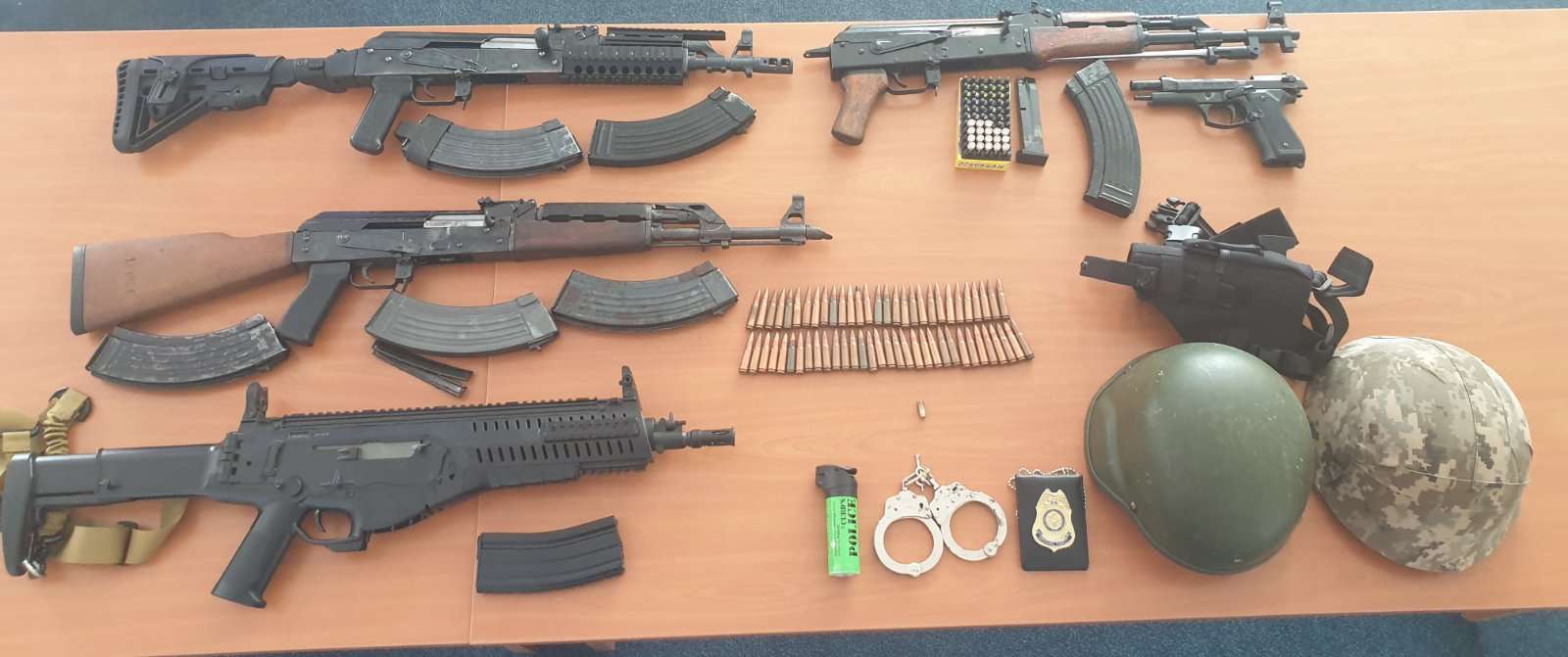 Policia ndërmerr aksion në Malishevë, konfiskon armë dhe arreston tre persona