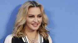 Madonna po punon në sjelljen e një versioni të ri të këngëve klasike