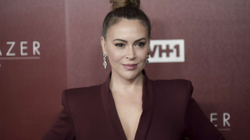 Alyssa Milano pëson aksident me veturë