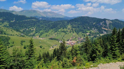 Shumica e bizneseve familjare në Rugovë edhe kësaj vere me pak vizitorë