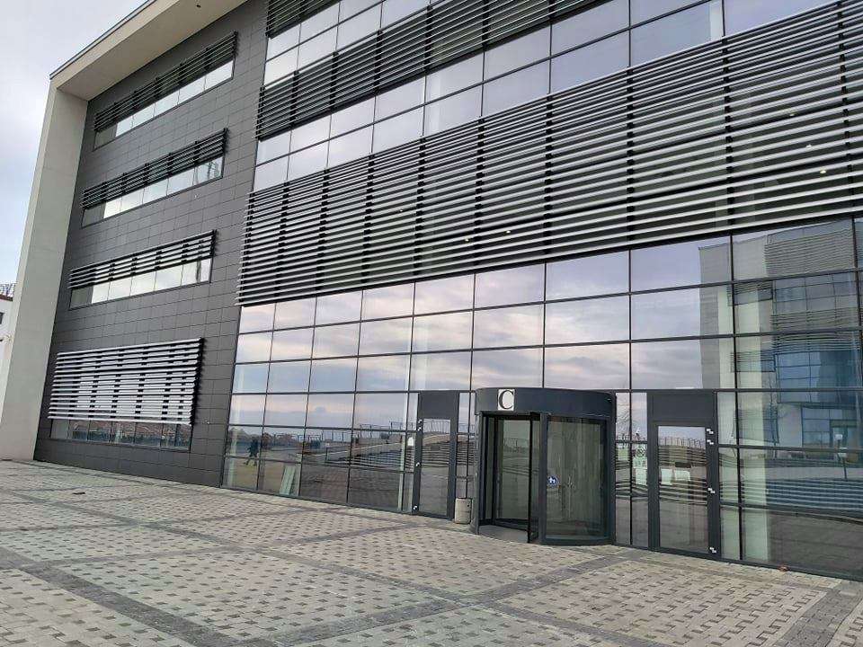 Ndalohen për 48 orë pesë persona për posedim të narkotikëve në Prishtinë