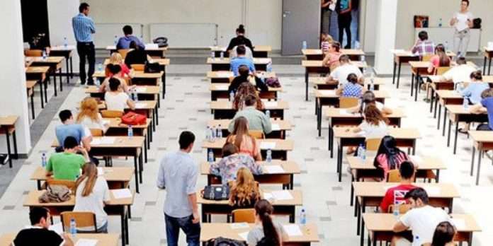 Rreth 7,000 maturantë i nënshtrohen Provimit të Maturës Shtetërore