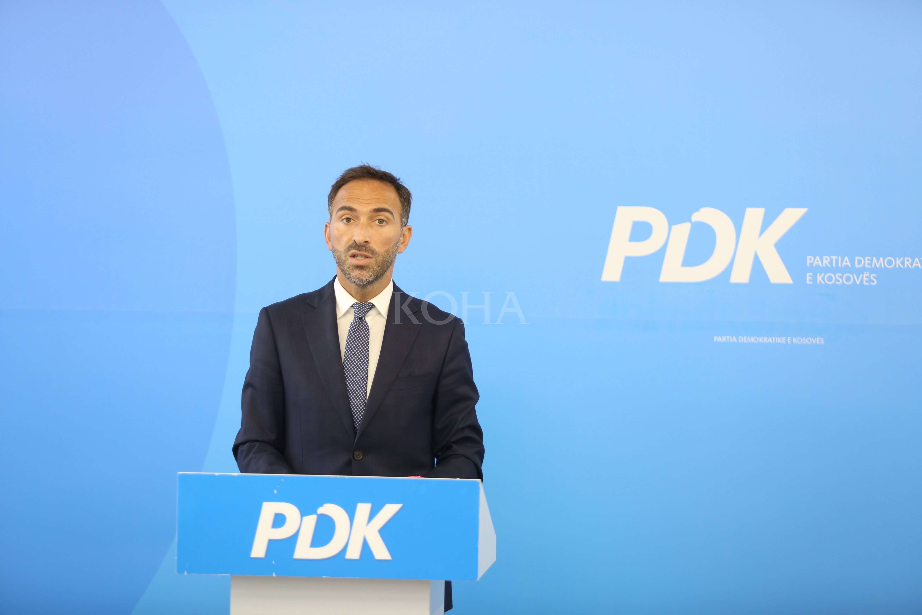 Stavileci: Qeveria ka braktisur frontin kundër pandemisë, kriza po thellohet