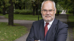 Drejtori i muzeut kandidati i vetëm për president në Estoni
