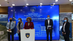 MINT këtë vit me 3 milionë € grante – Hajdari: Do të përkrahen prodhuesit e bizneset e reja
