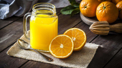 Pijet me vitaminë C që i rrisin nivelet e hekurit në gjak