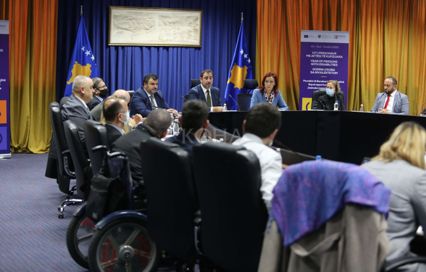 Personat me aftesi te kufizuara