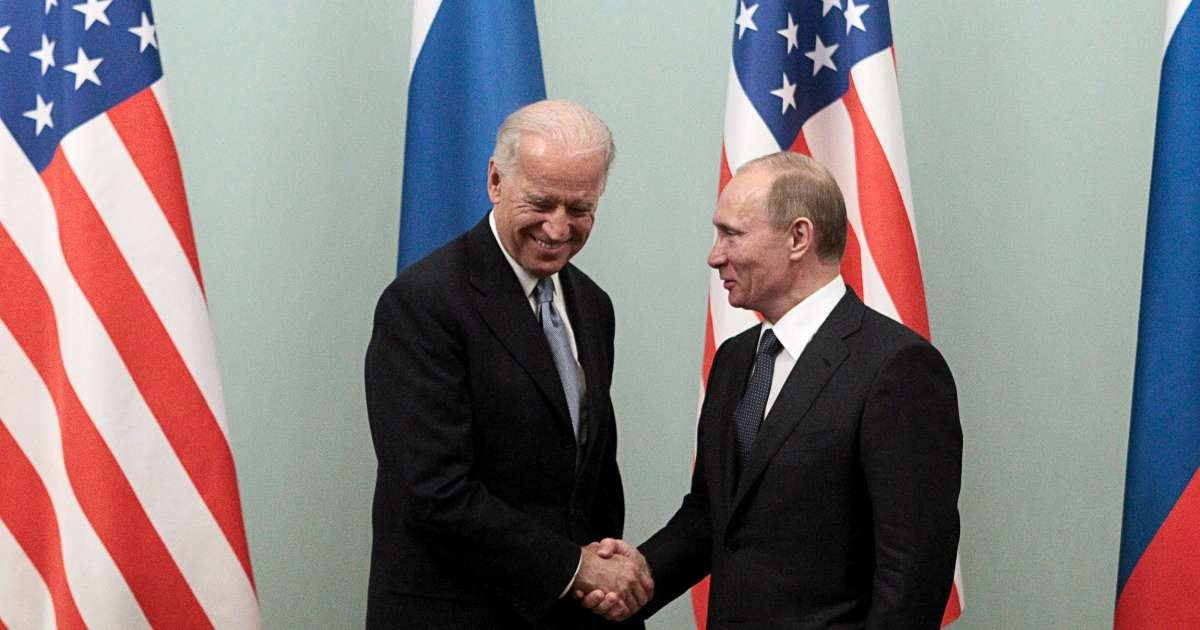 Bideni dhe Putini do të zhvillojnë bisedë telefonike mes tensioneve për Ukrainën