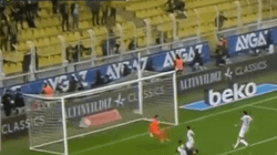 Mërgim Berisha shënon për Fenerbahcen