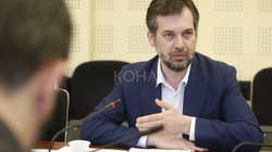 Ministri i Kulturës i befasuar nga zhvendosja e “Sunny Hillit” në Tiranë