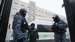Rusi vret dy veta pasi iu tha ta vërë maskën