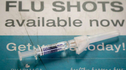 Ekspertët i frikësohen një sezoni të keq gripi krah COVID-19